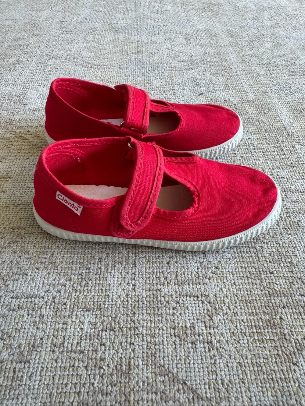 Cienta Kids Red Canvas Mary Jane with Hook-and-Loop Strap